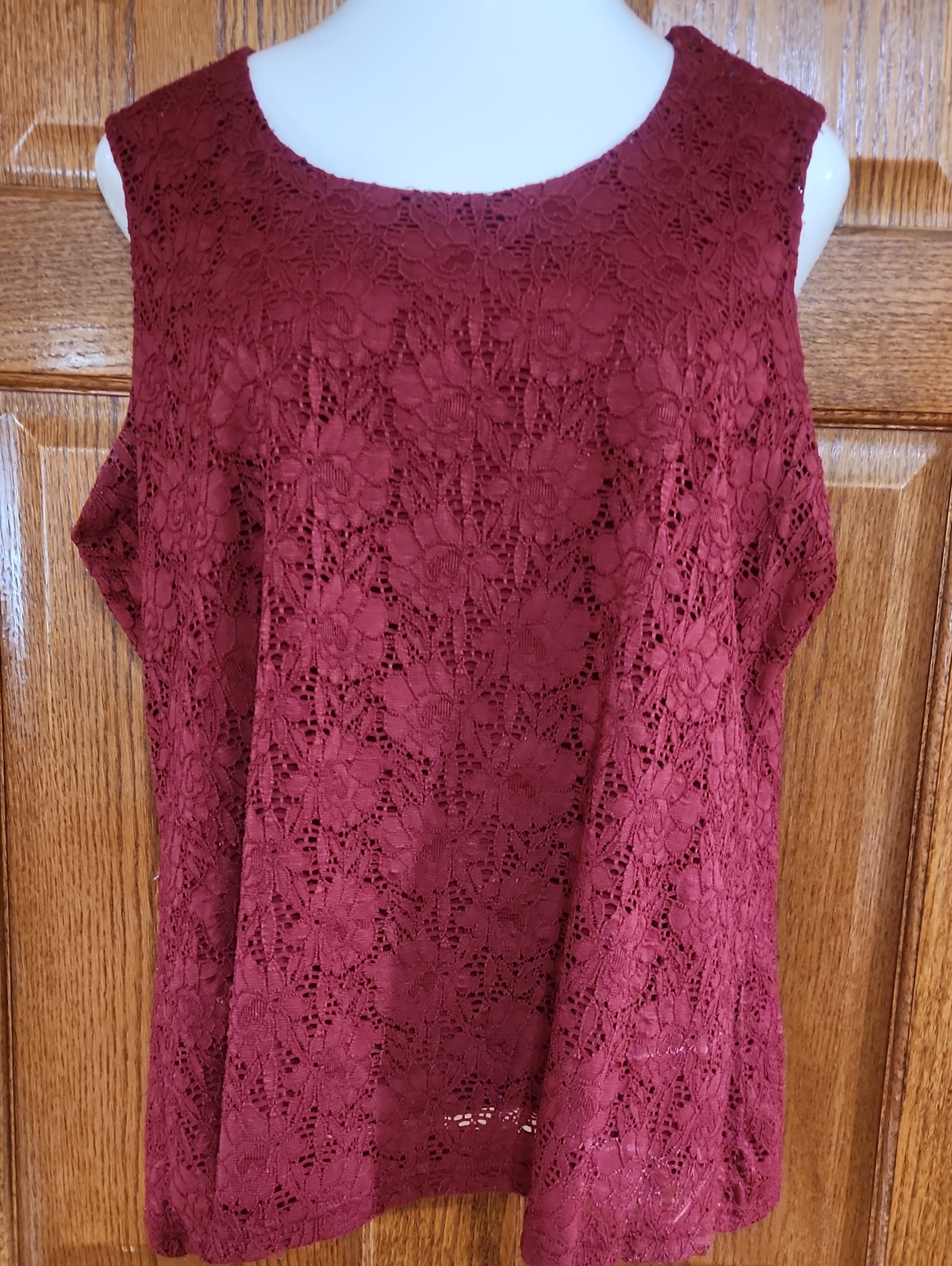 Croft & Barrow Burgundy Lace Shell Top